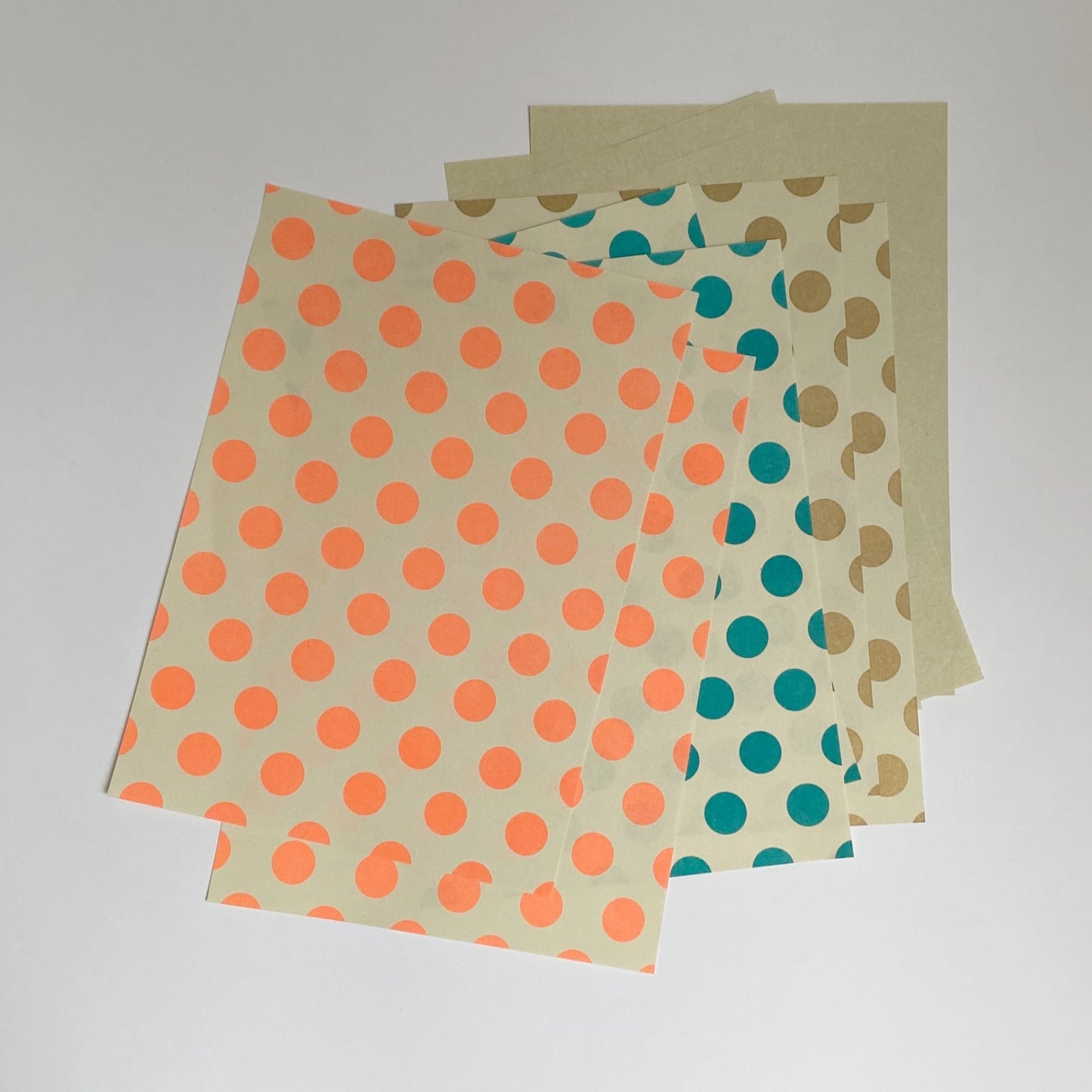 nombre : polka dot letter set