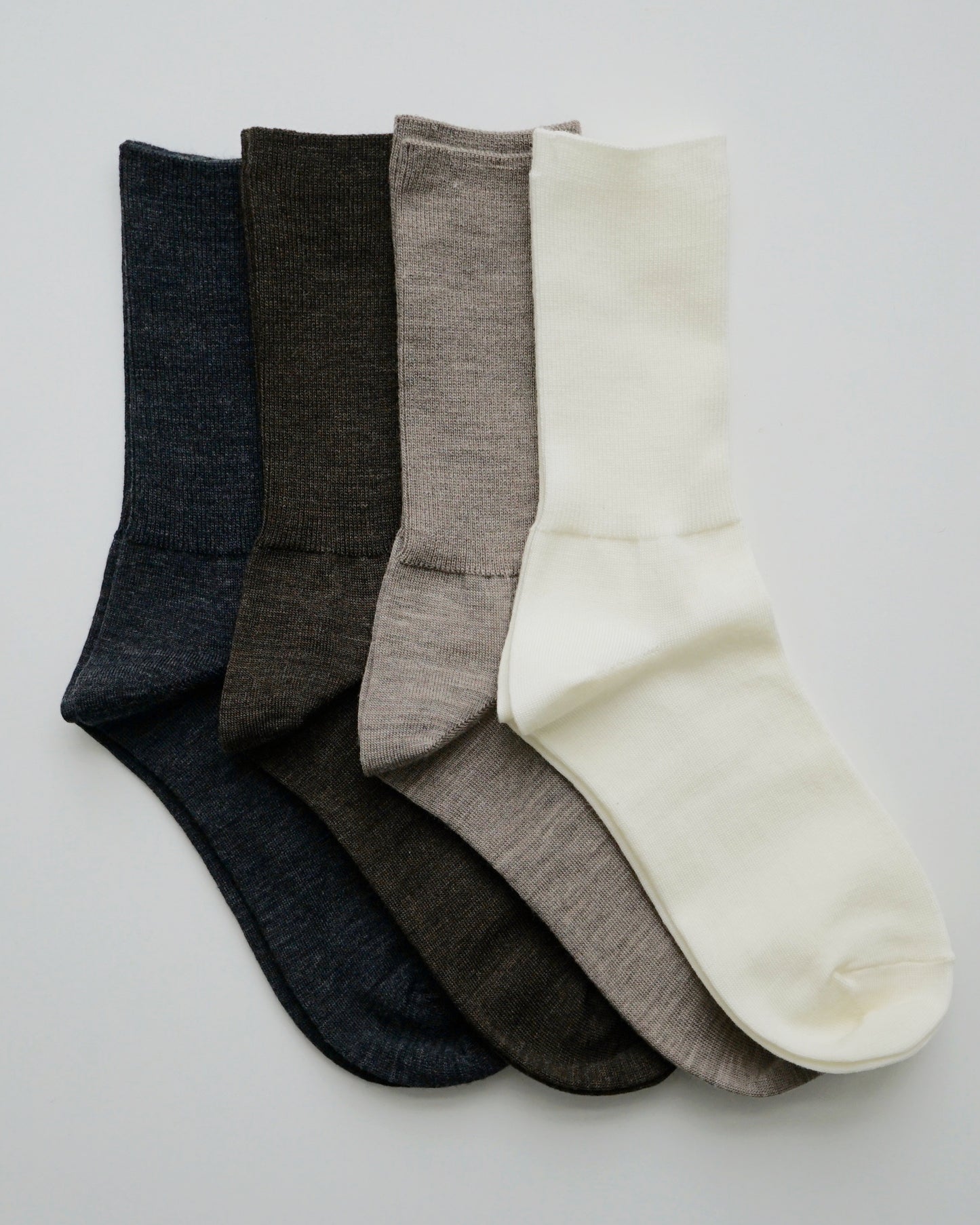 hakne : merino wool ribbed socks