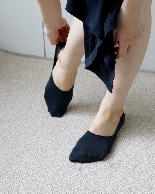 hakne : silk no show liners