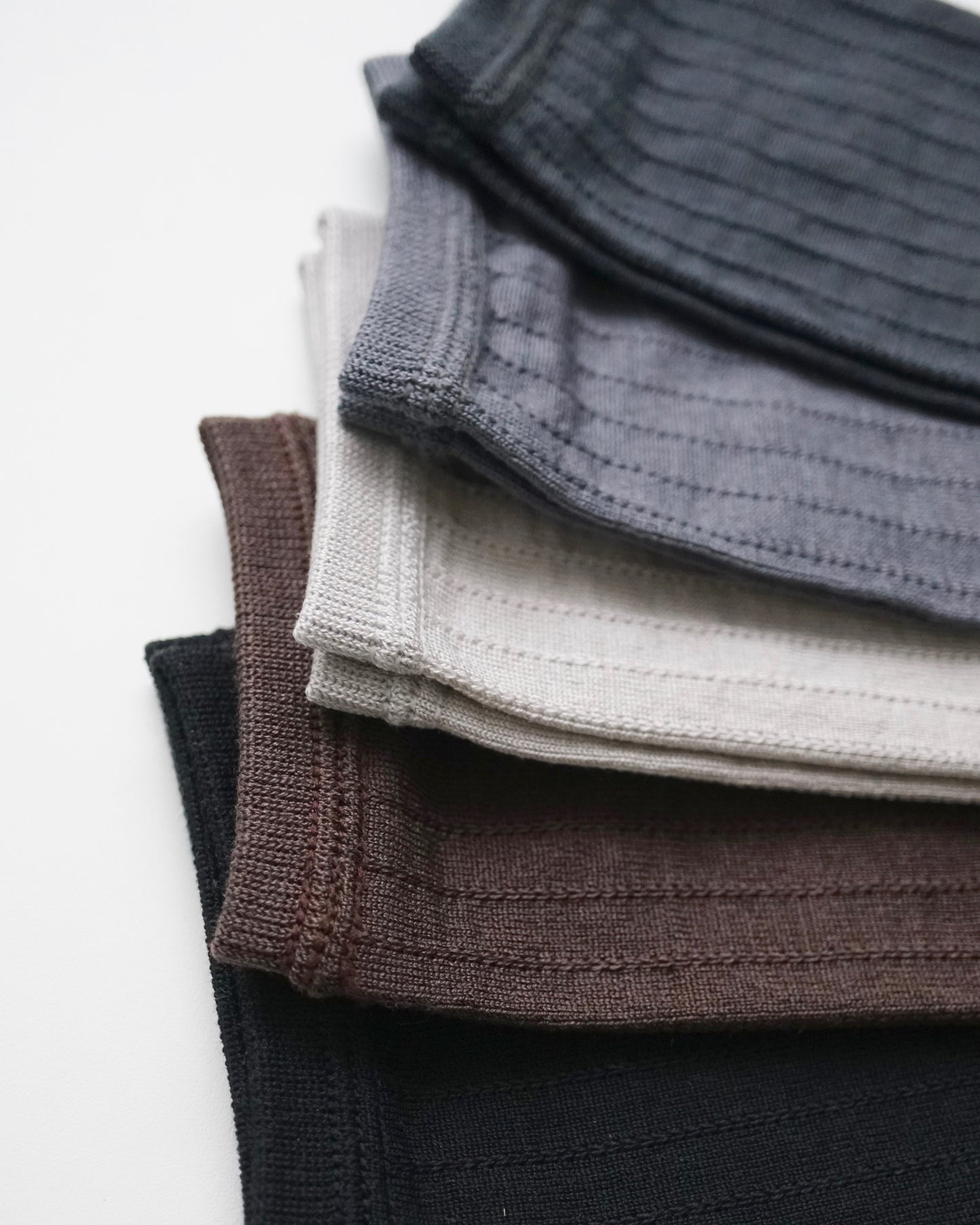 hakne : silk arm covers short