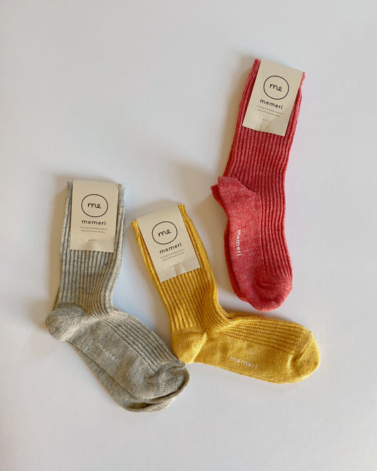 memeri : linen ribbed socks