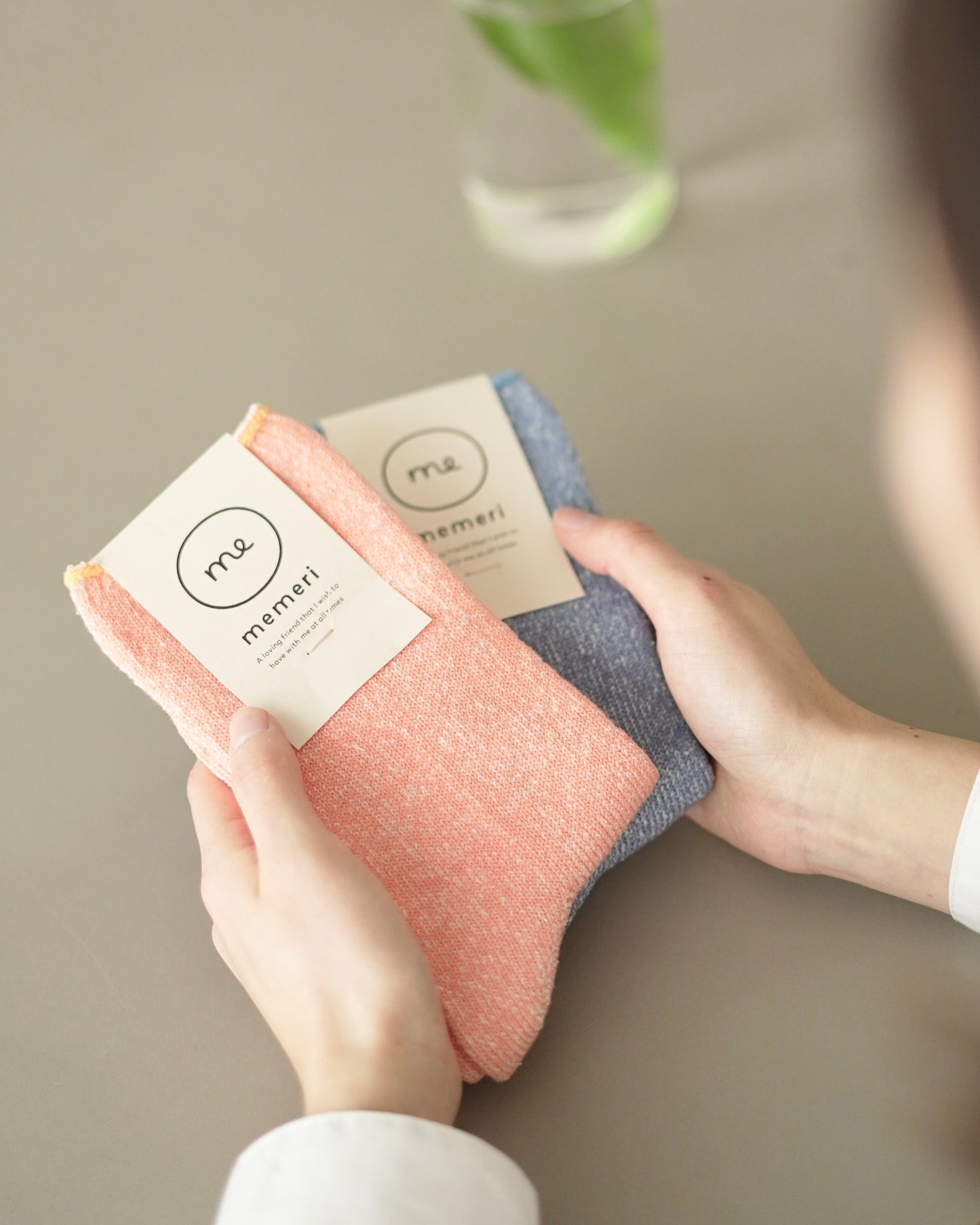 memeri : cotton silk socks
