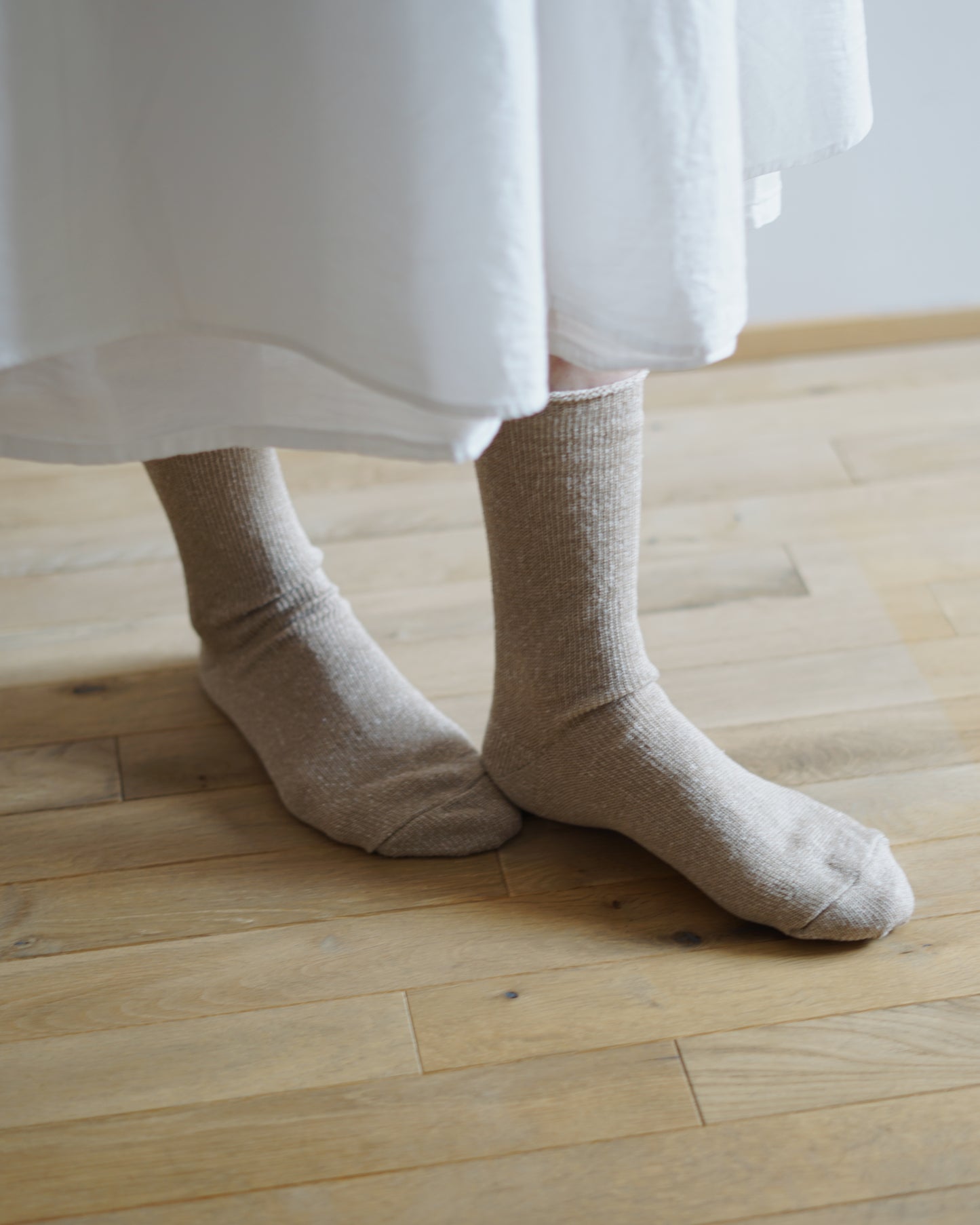 memeri : linen silk socks