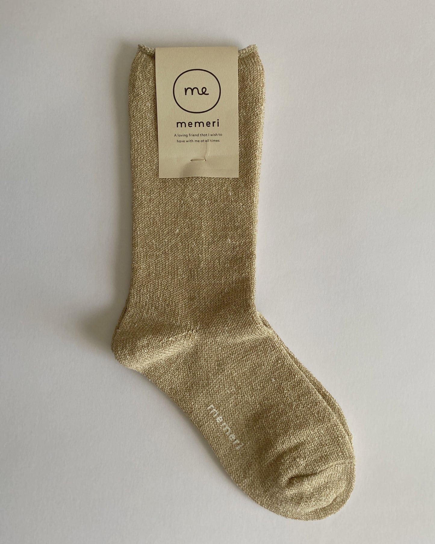 memeri : linen silk socks