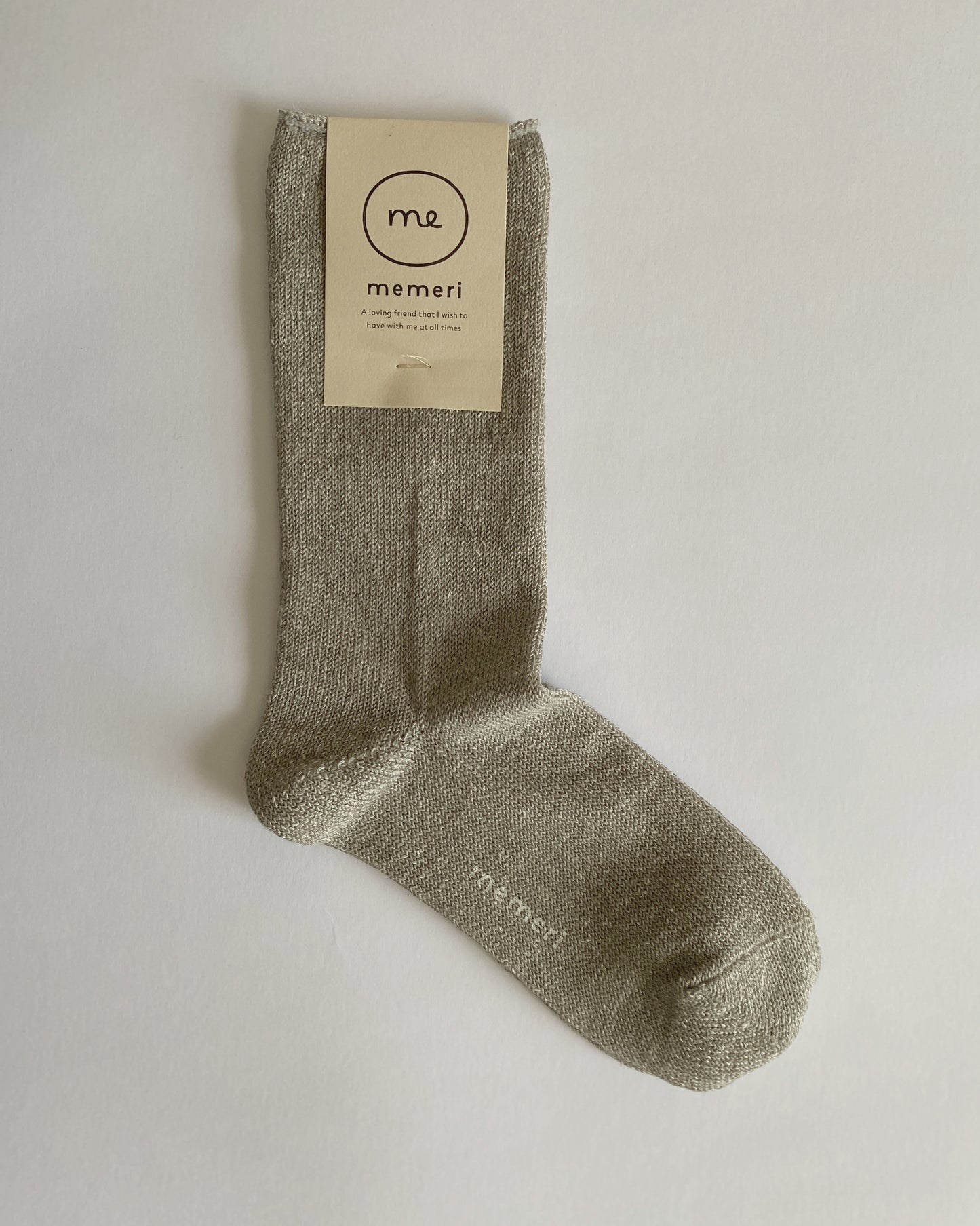 memeri : linen silk socks