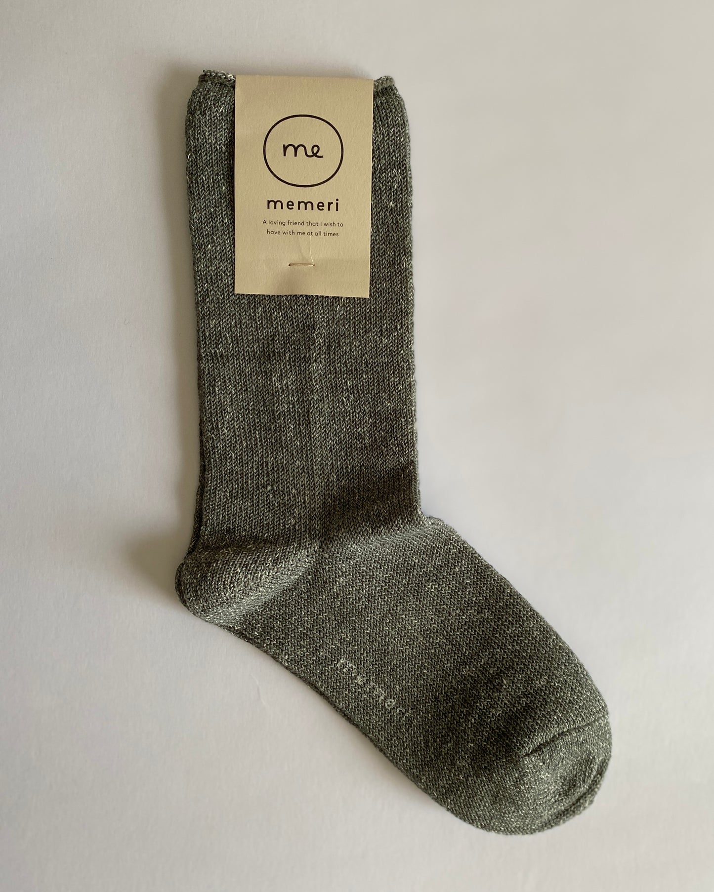 memeri : linen silk socks