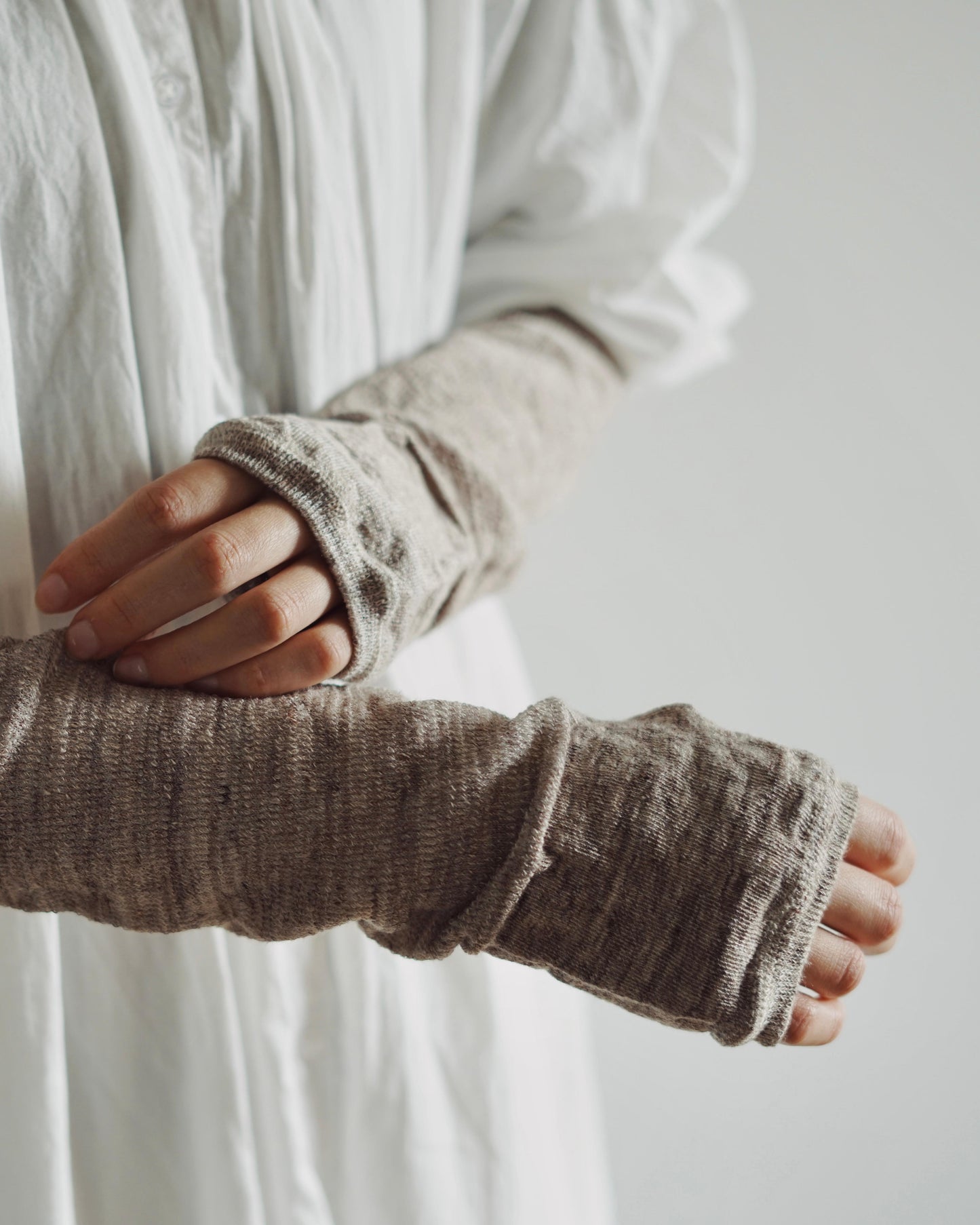 memeri : linen arm covers long