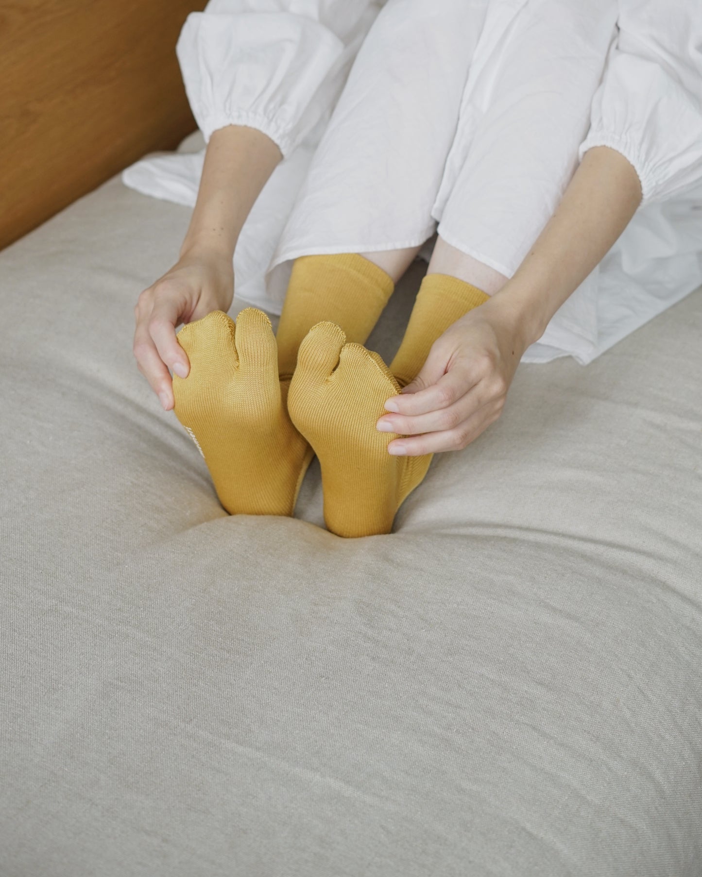 memeri : giza cotton tabi socks