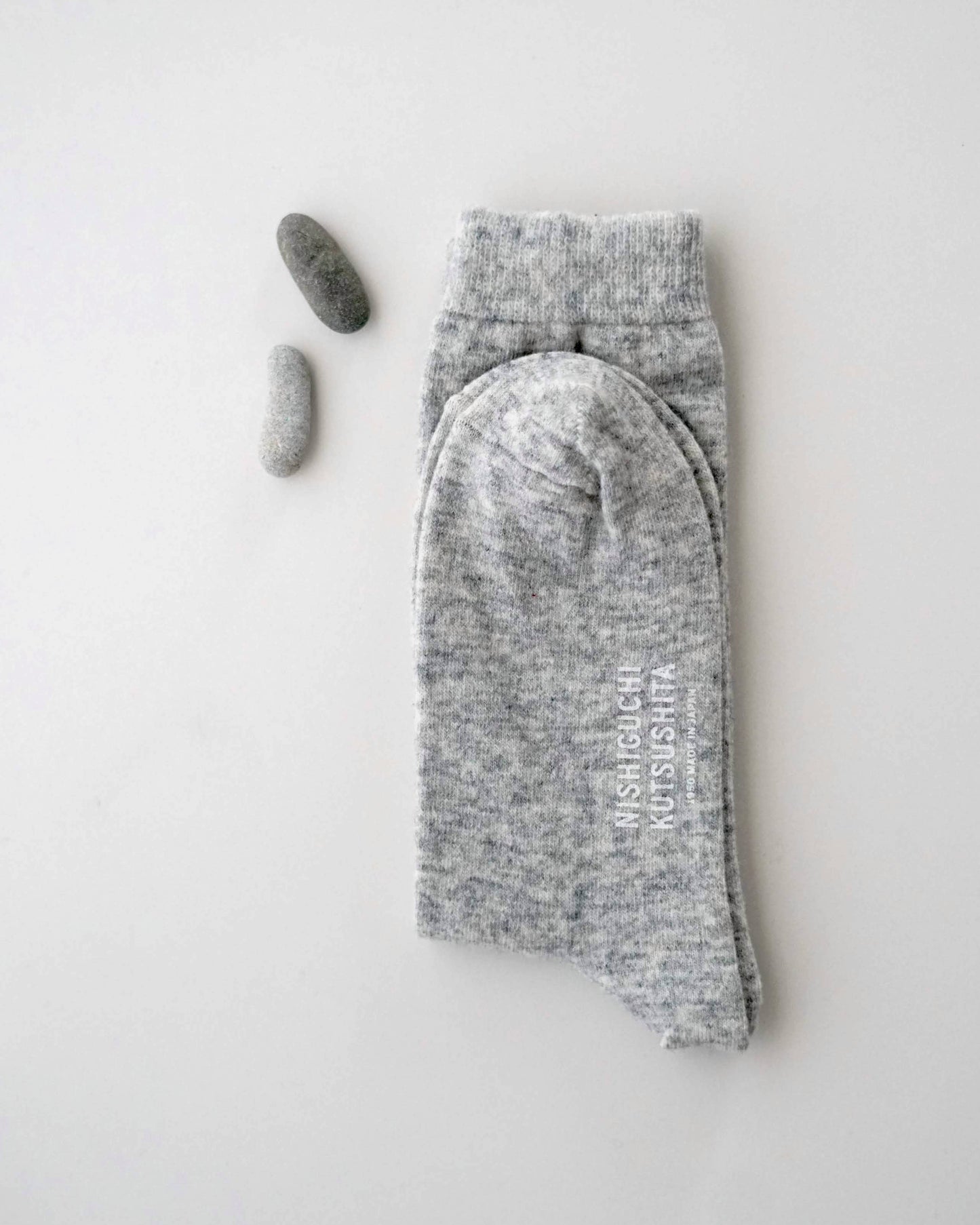 NISHIGUCHI KUTSUSHITA : praha cashmere wool sock