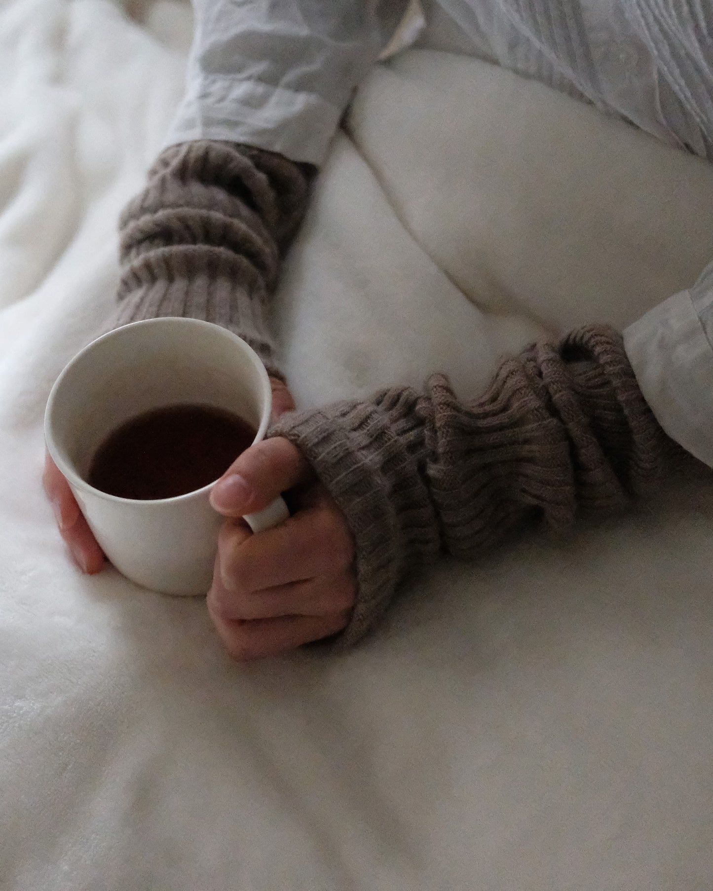 NISHIGUCHI KUTSUSHITA : alpaca wool arm and leg warmers