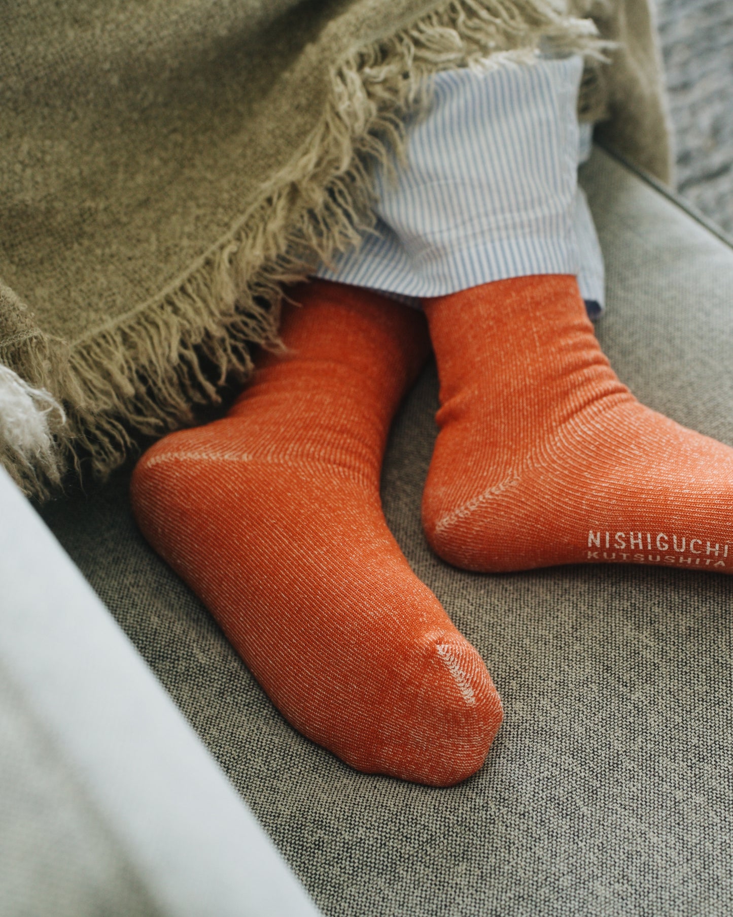 NISHIGUCHI KUTSUSHITA : praha silk cotton lounge socks