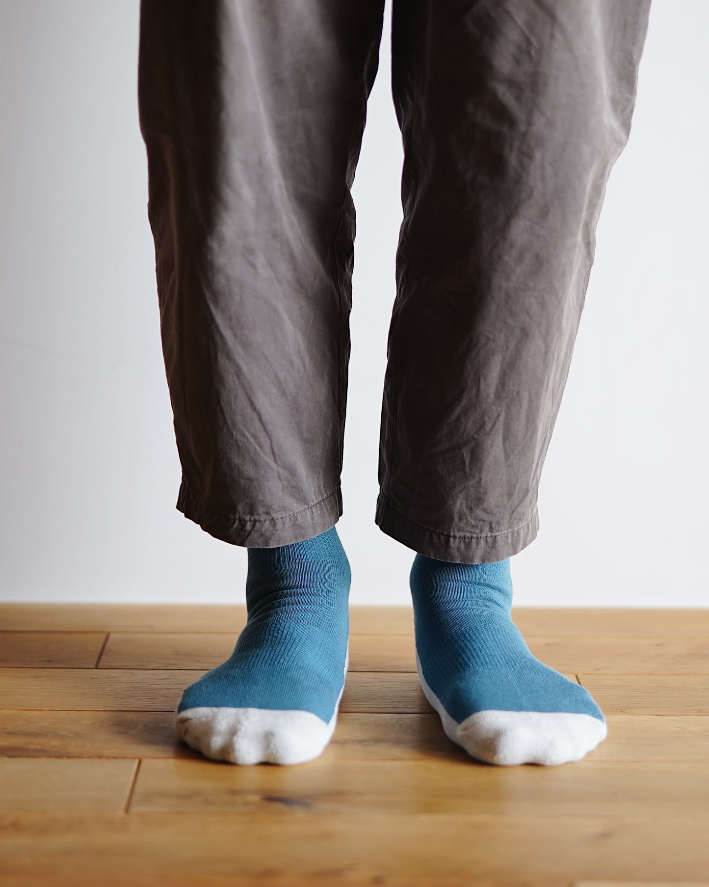 NISHIGUCHI KUTSUSHITA : cotton cashmere walk socks