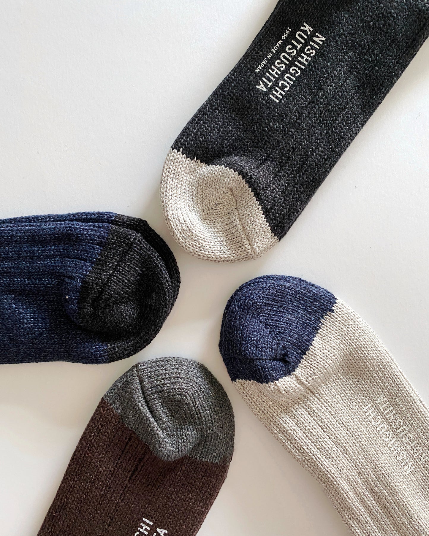 NISHIGUCHI KUTSUSHITA : Luxurious Cotton Ribbed Socks