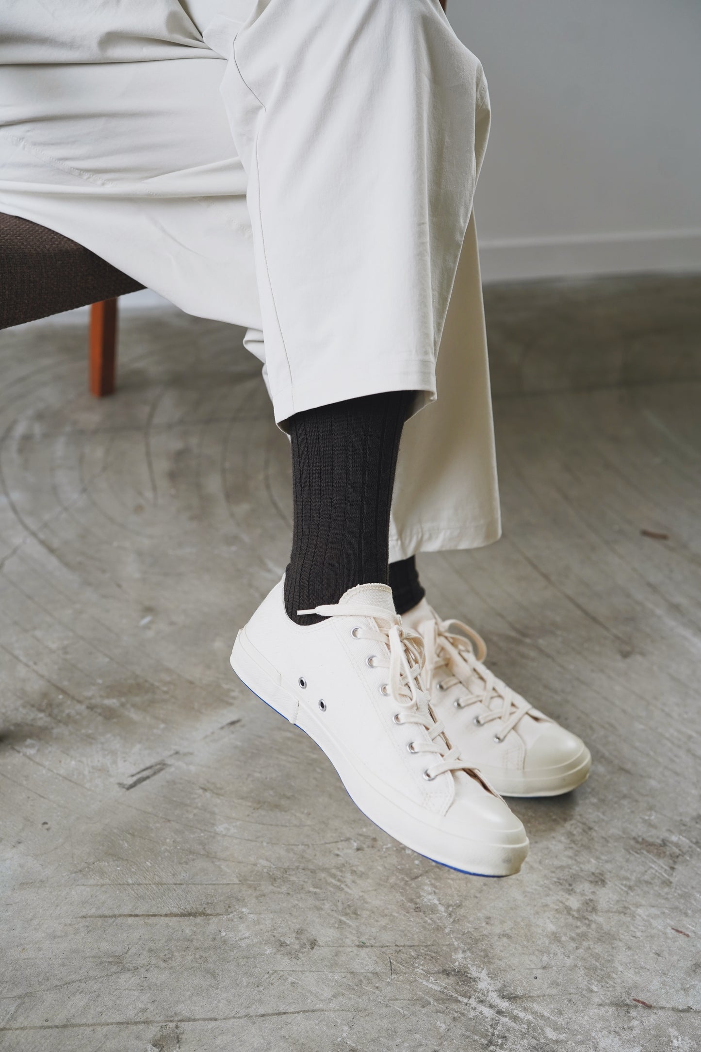 NISHIGUCHI KUTSUSHITA : praha merino wool sock long