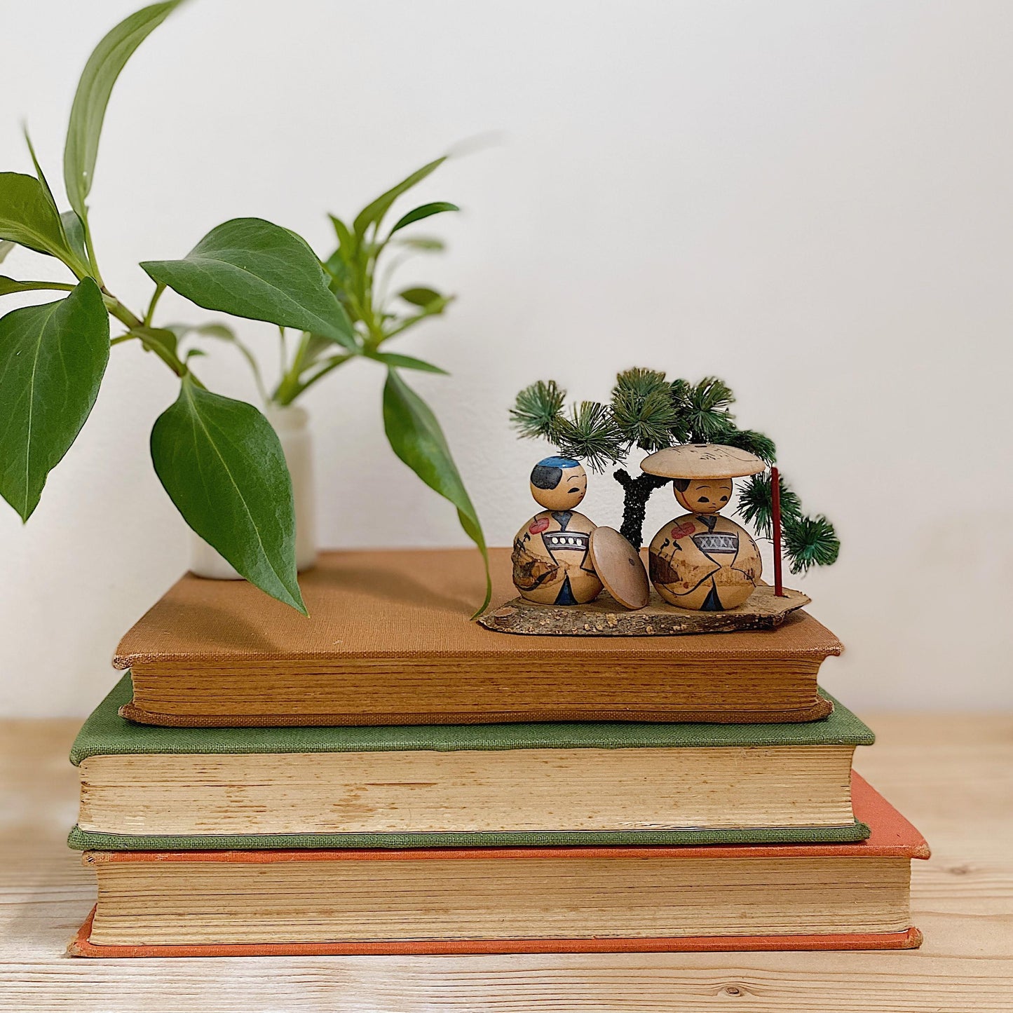 vintage japanese kokeshi duo