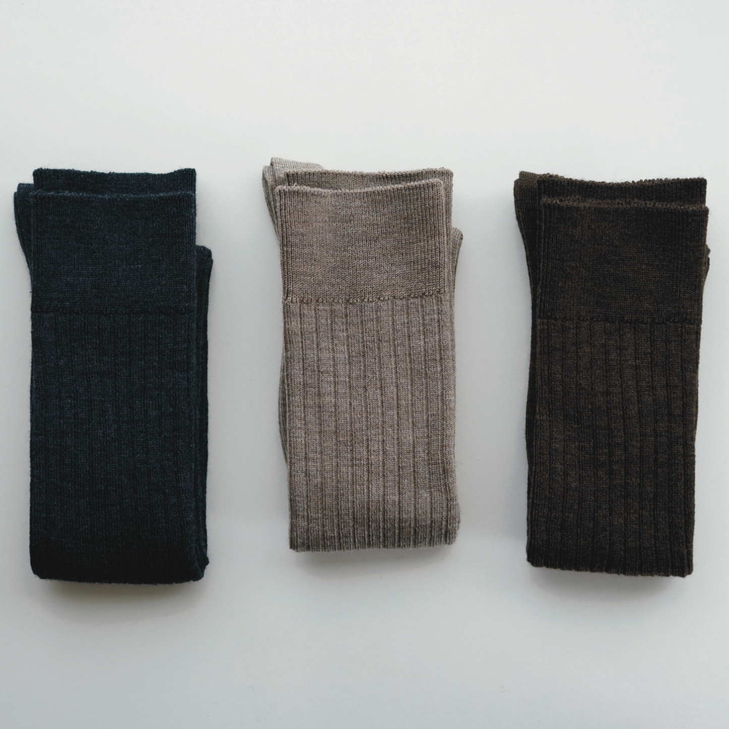 hakne : merino wool ribbed high socks