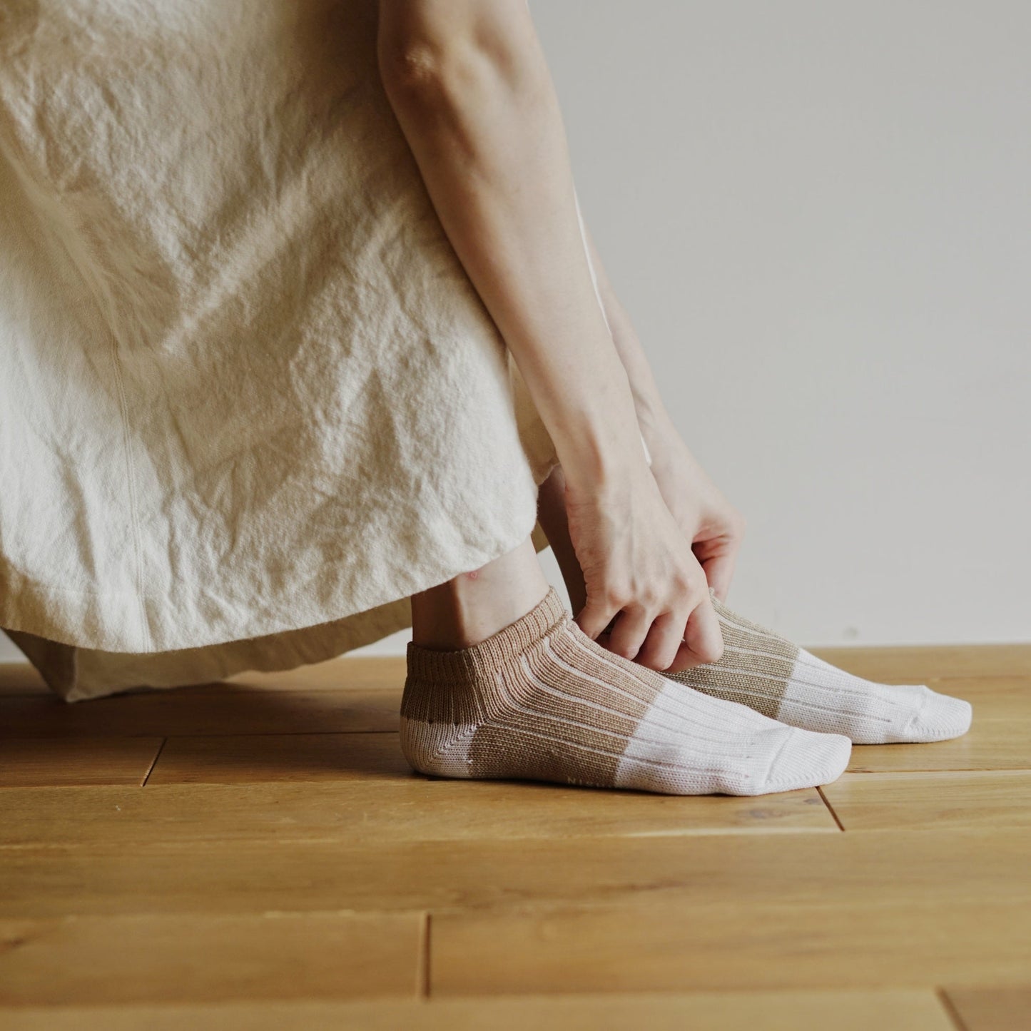 NISHIGUCHI KUTSUSHITA : boston linen cotton anklet sock