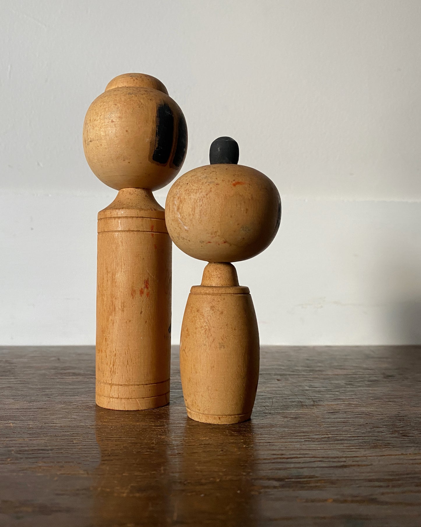 vintage scenic souvenir kokeshi pair