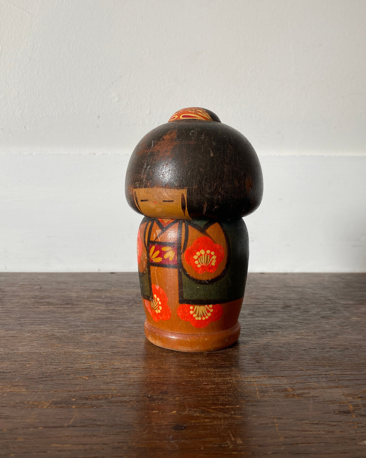vintage black and red kimono kokeshi