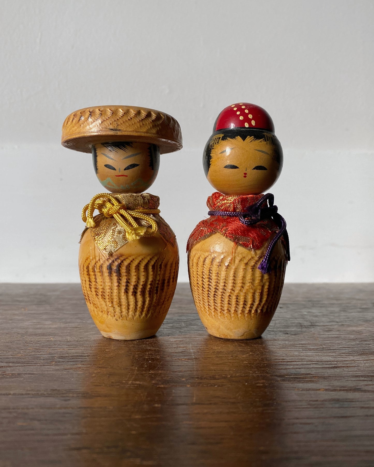 vintage carved traveller kokeshi pair