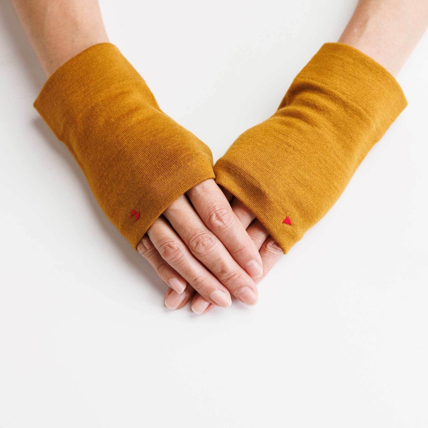 hac : wool wrist warmers