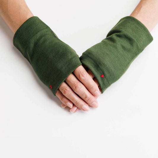 hac : wool wrist warmers