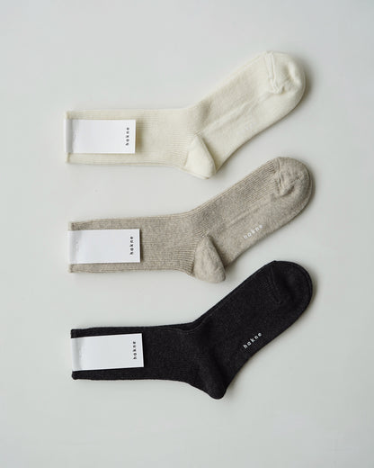 hakne : wool cashmere ribbed socks