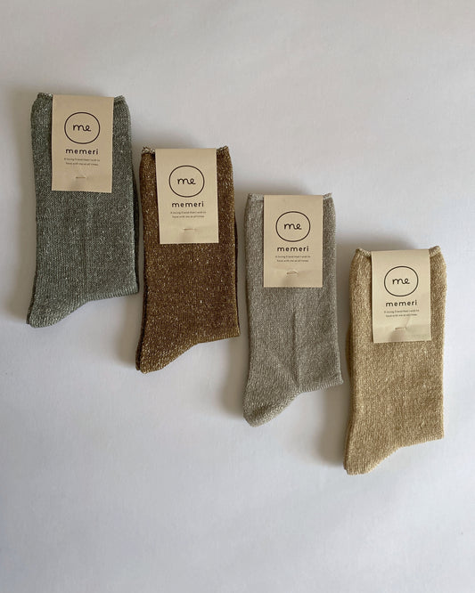 memeri : linen silk socks