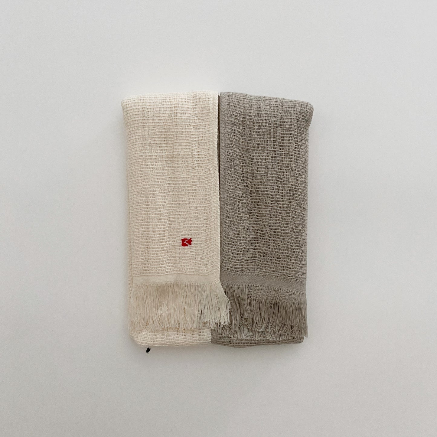 hac : cotton scarf in ivory & grey