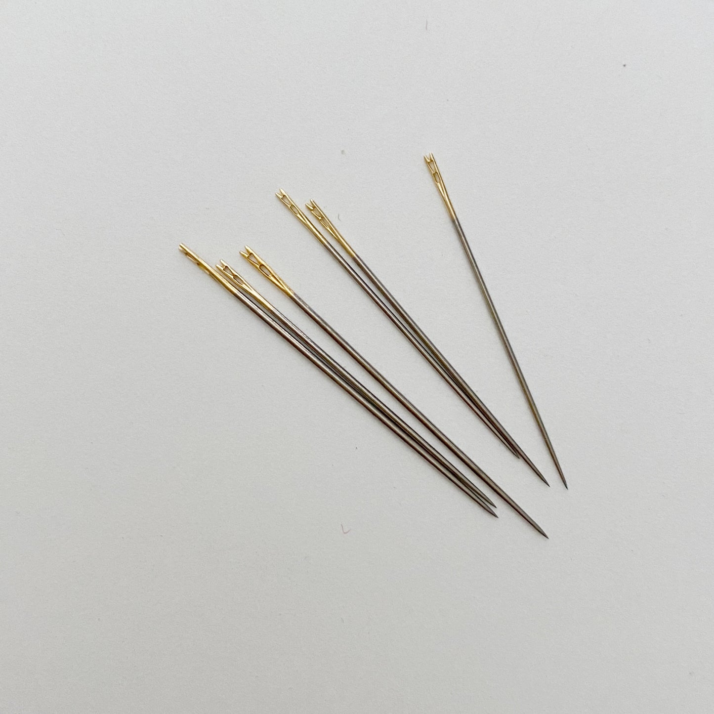Tulip : sewing pins / needles
