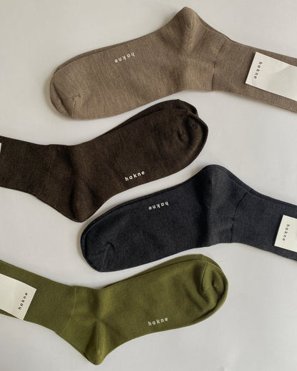 hakne : merino wool ribbed socks