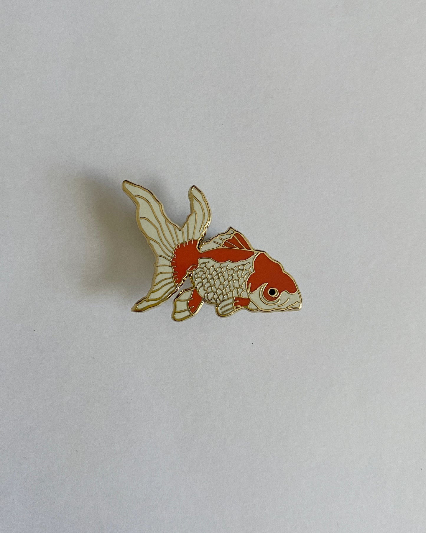 kiku print : enamel pin