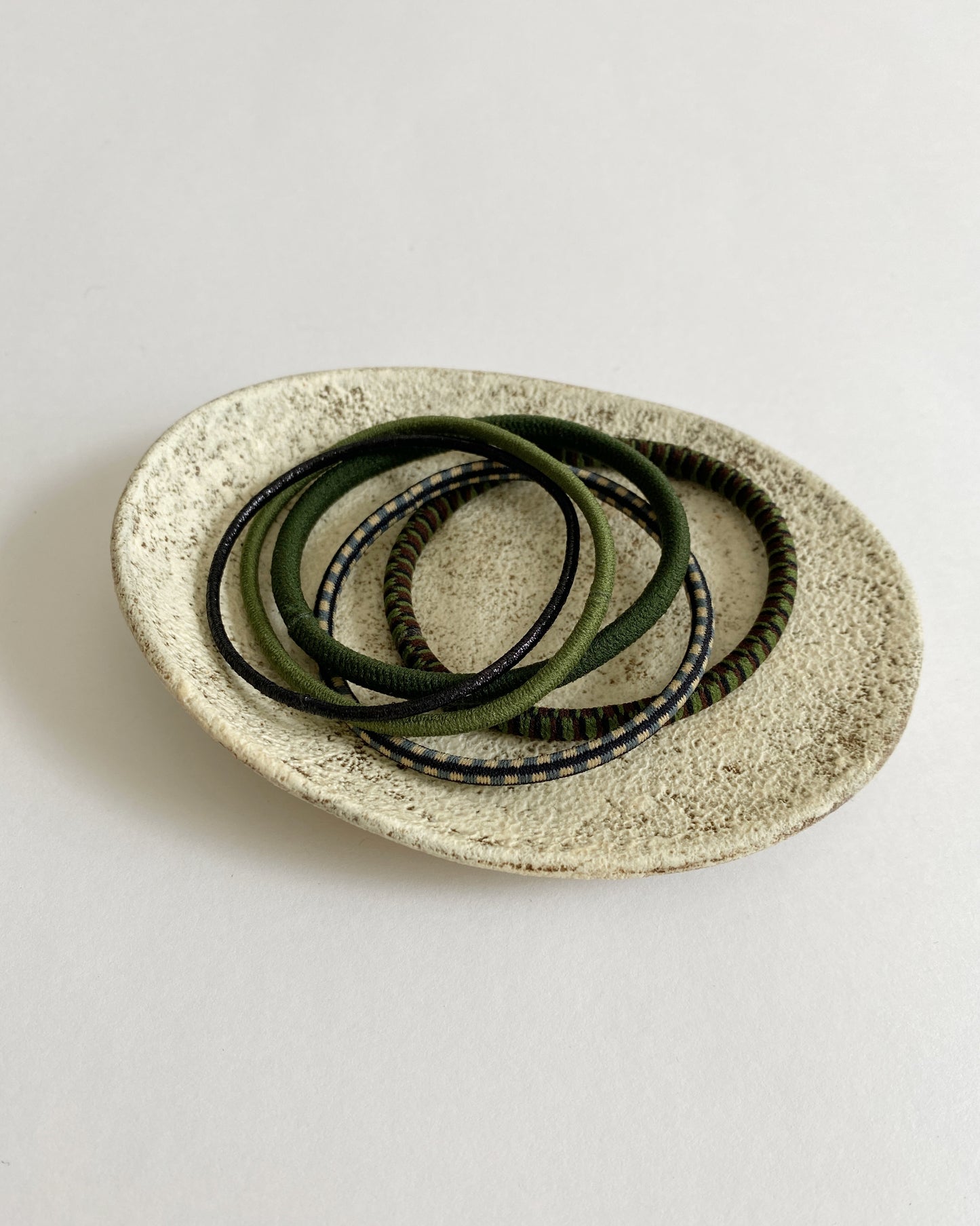 uki : hair ties - nori