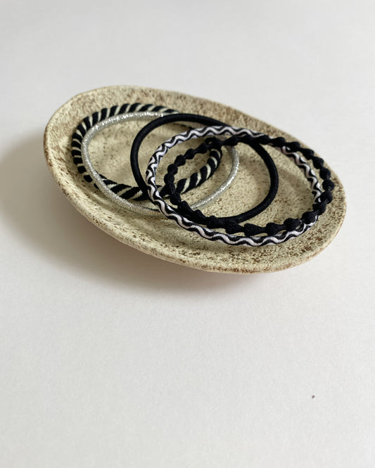 uki : hair ties - black sesame