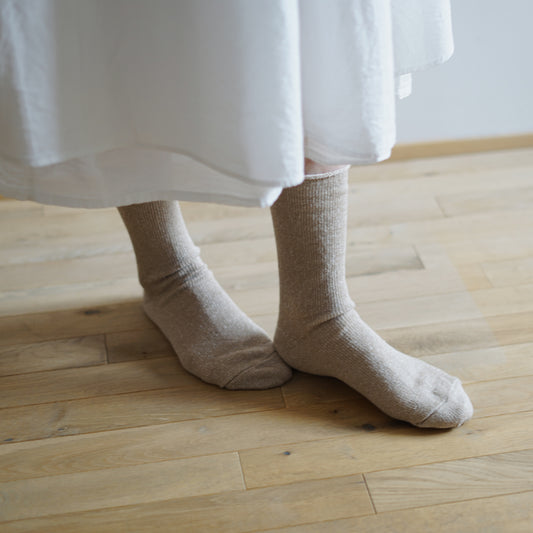memeri : linen silk socks