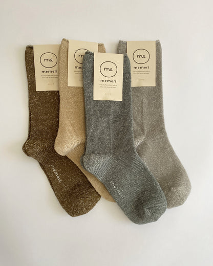 memeri : linen silk socks