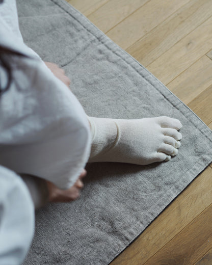 memeri : silk wool five toe socks