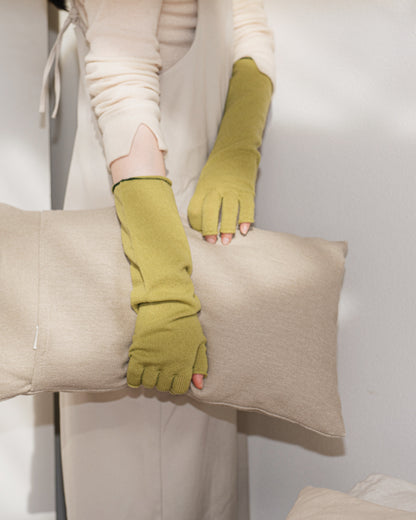 NISHIGUCHI KUTSUSHITA : teni merino wool gloves