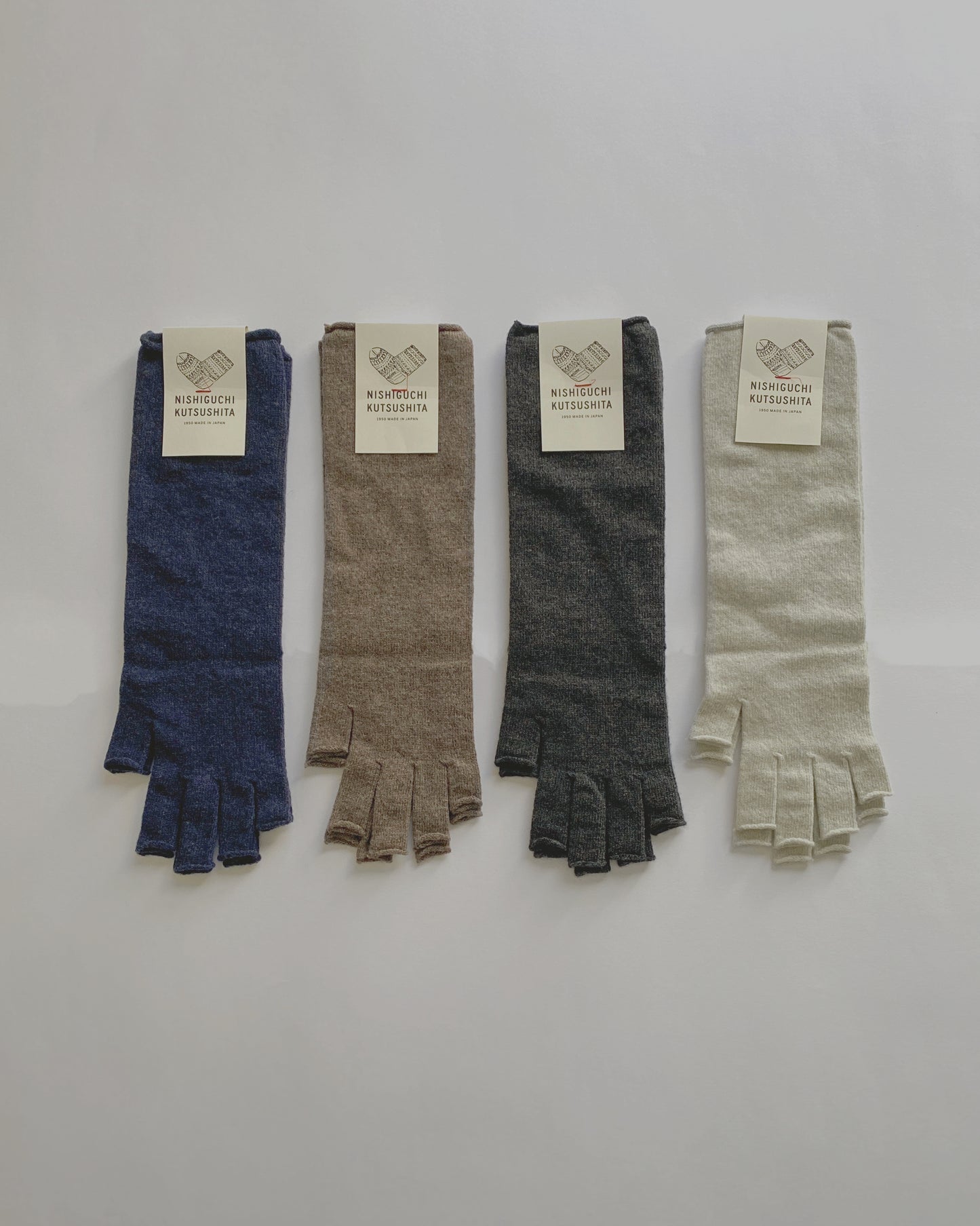 NISHIGUCHI KUTSUSHITA : teni merino wool gloves