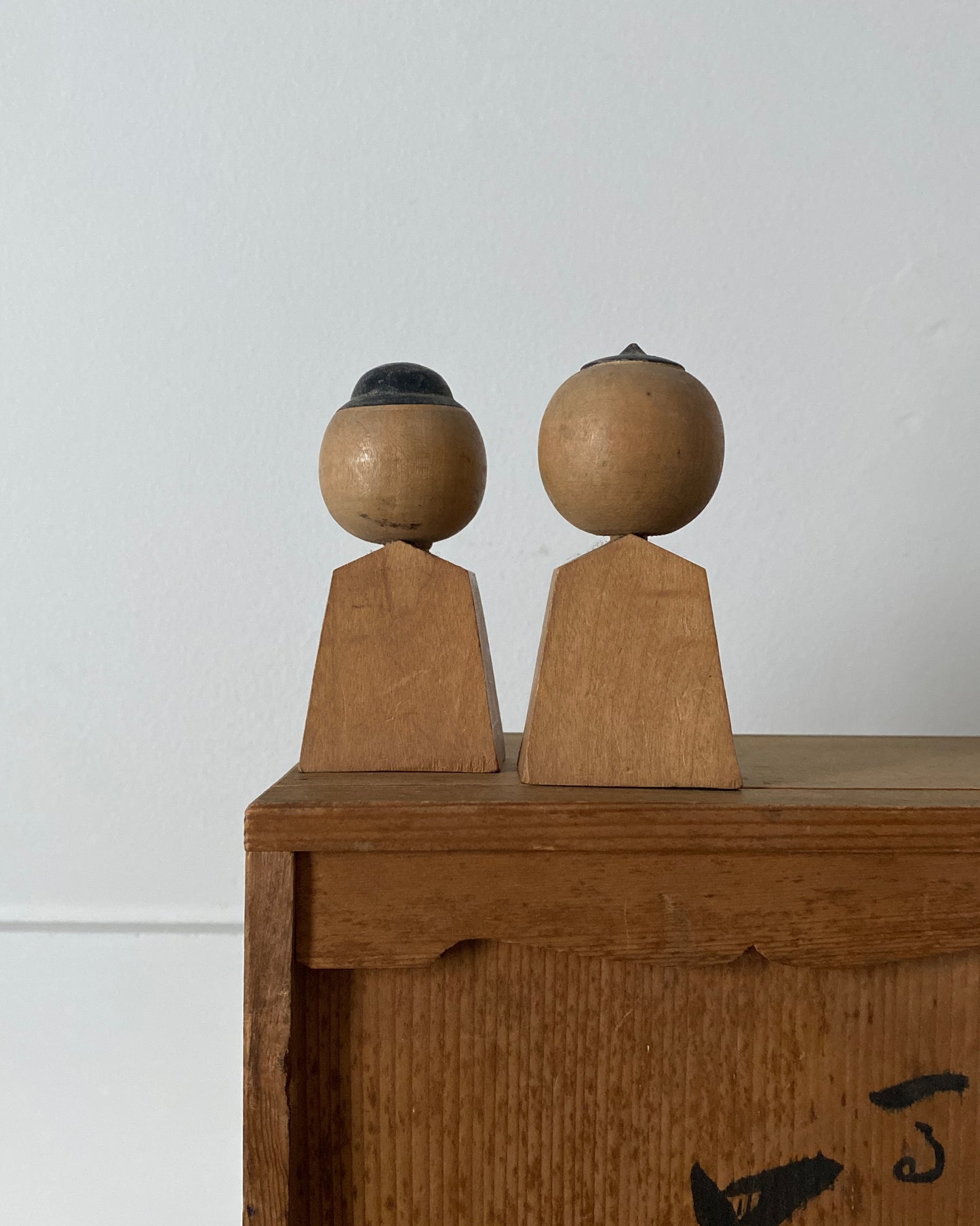 vintage kokeshi pair