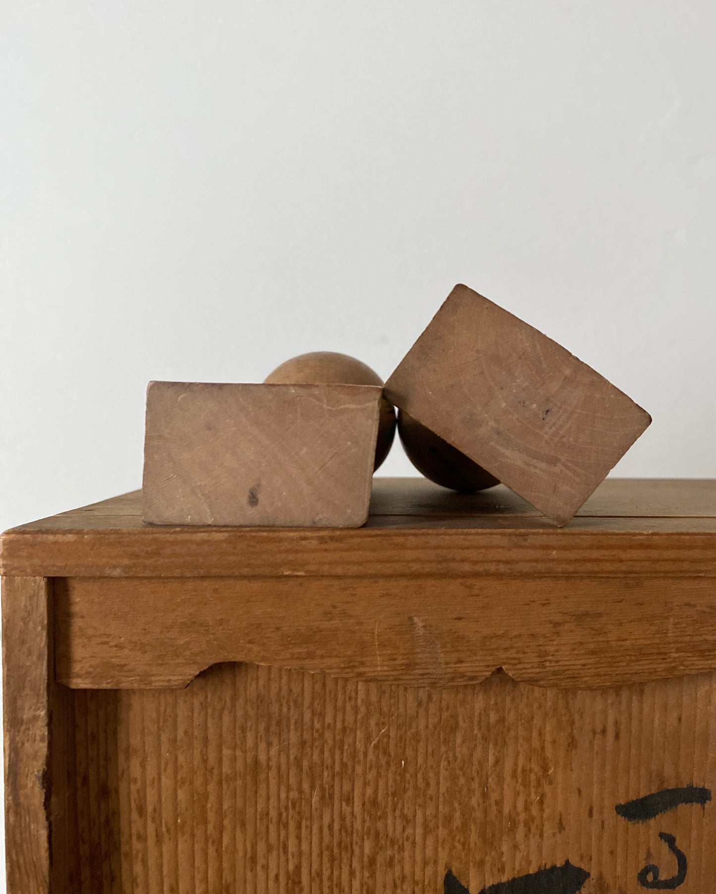 vintage kokeshi pair