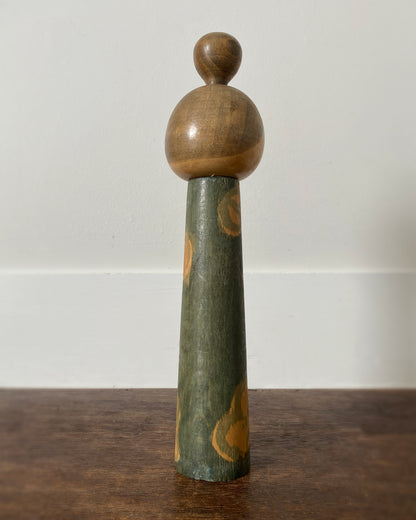 vintage sakura kokeshi by Issetsu Kuribayashi