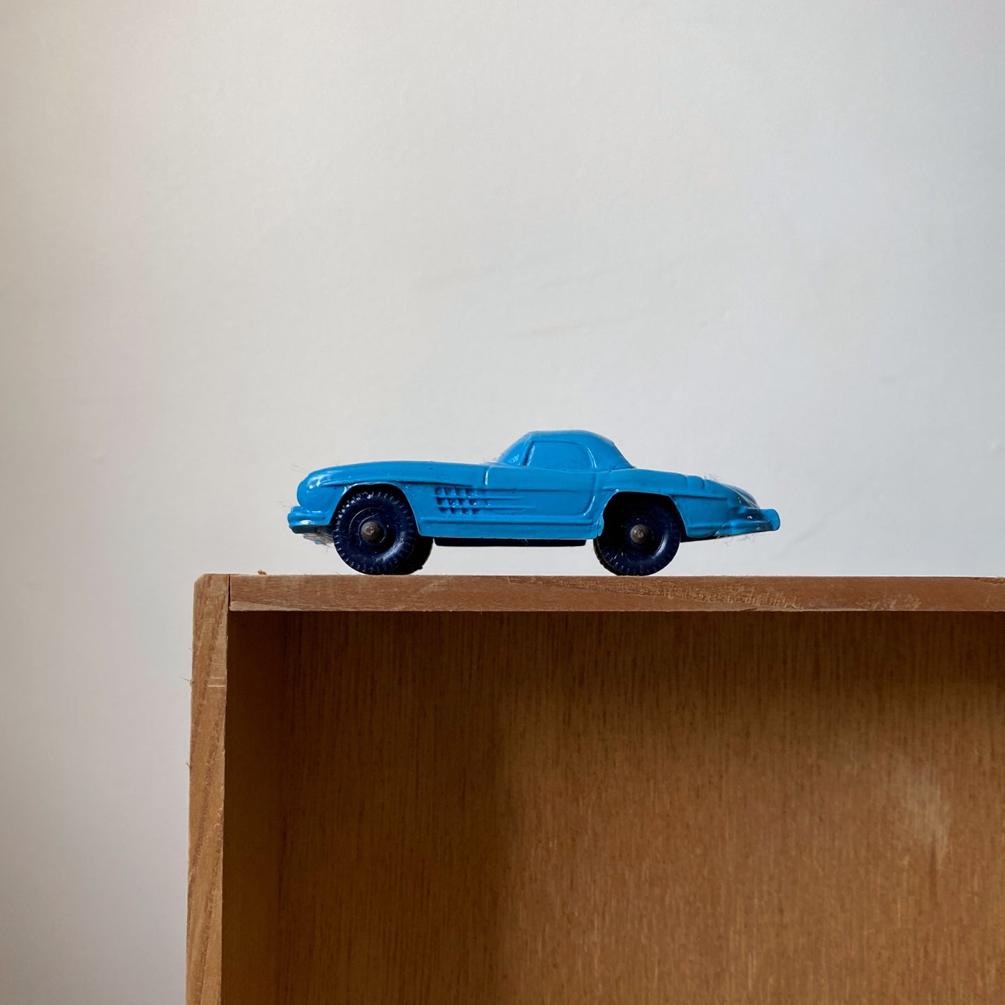 vintage japanese pull-toy car