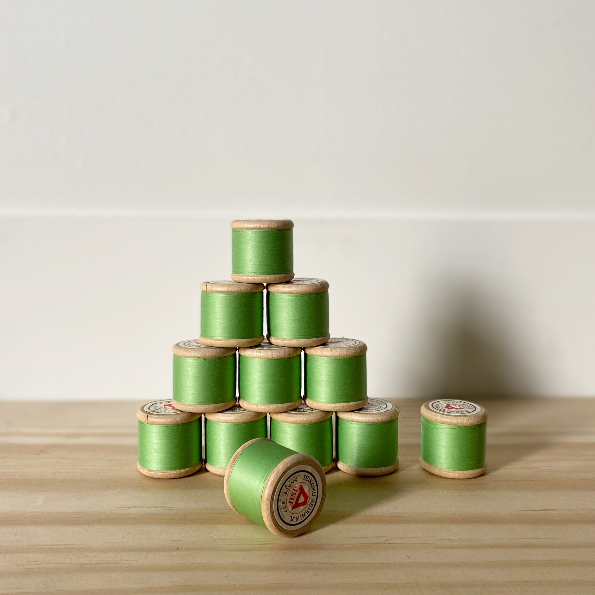 vintage japanese glacé sewing thread spool green