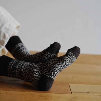 NISHIGUCHI KUTSUSHITA : oslo wool jacquard sock