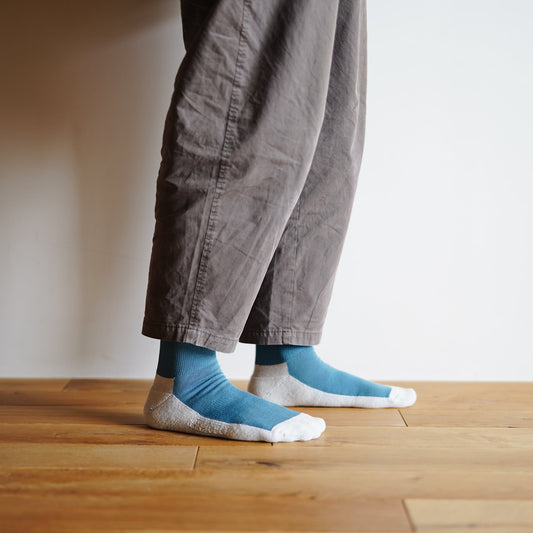 NISHIGUCHI KUTSUSHITA : cotton cashmere walk socks