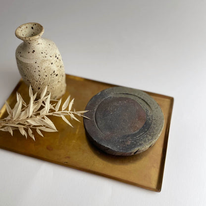 hechimon : shigaraki-ware ceramic dish